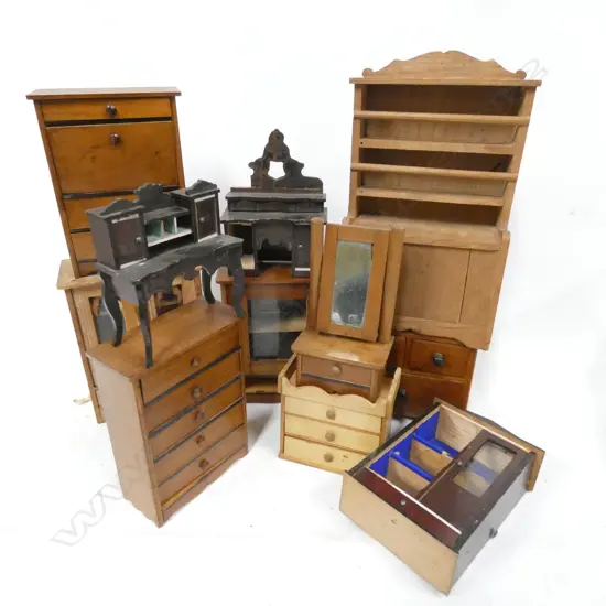 GOOD BOX LOT QUALITY WOODEN DOLLS HOUSE FURNITURE; TALL BOYS / DRESSERS / DRAWERS ETC.